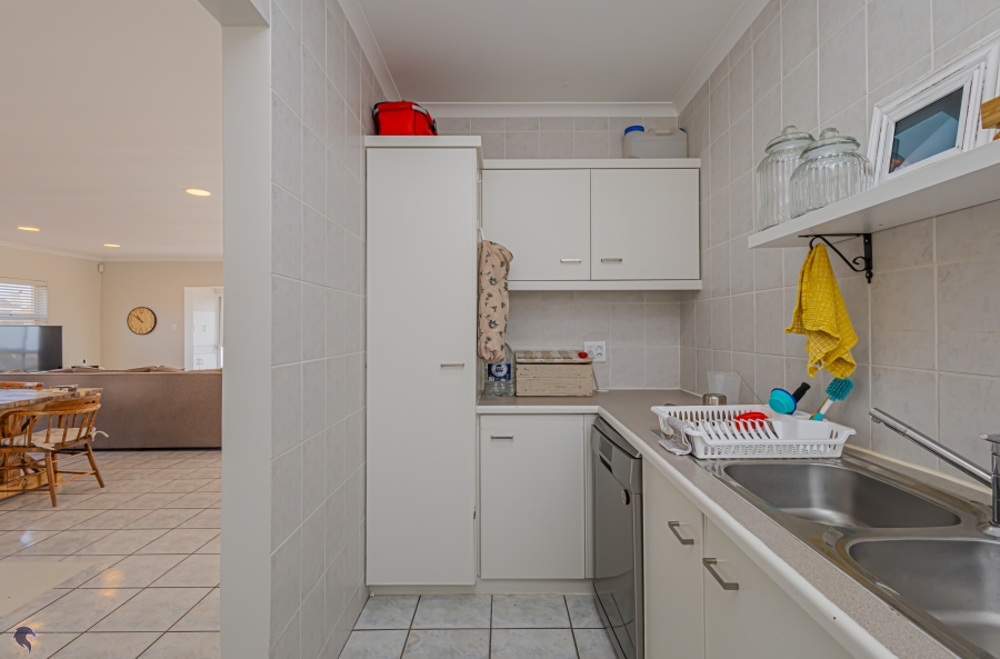 5 Bedroom Property for Sale in Country Club Western Cape